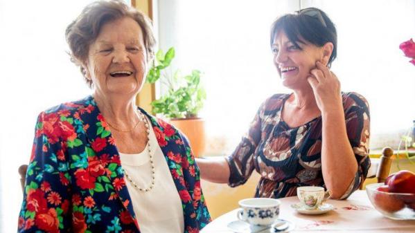 Conversation seniors et parent age