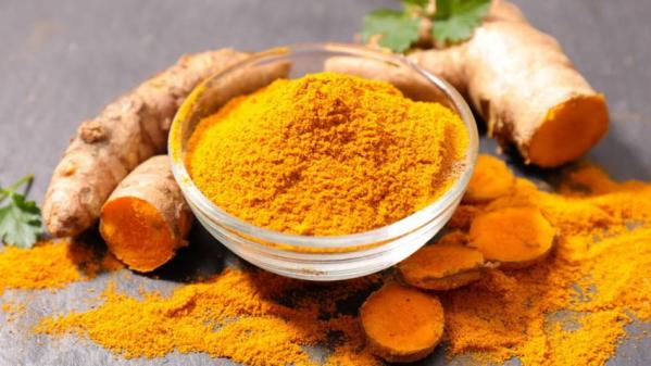 Du curcuma pour les seniors
